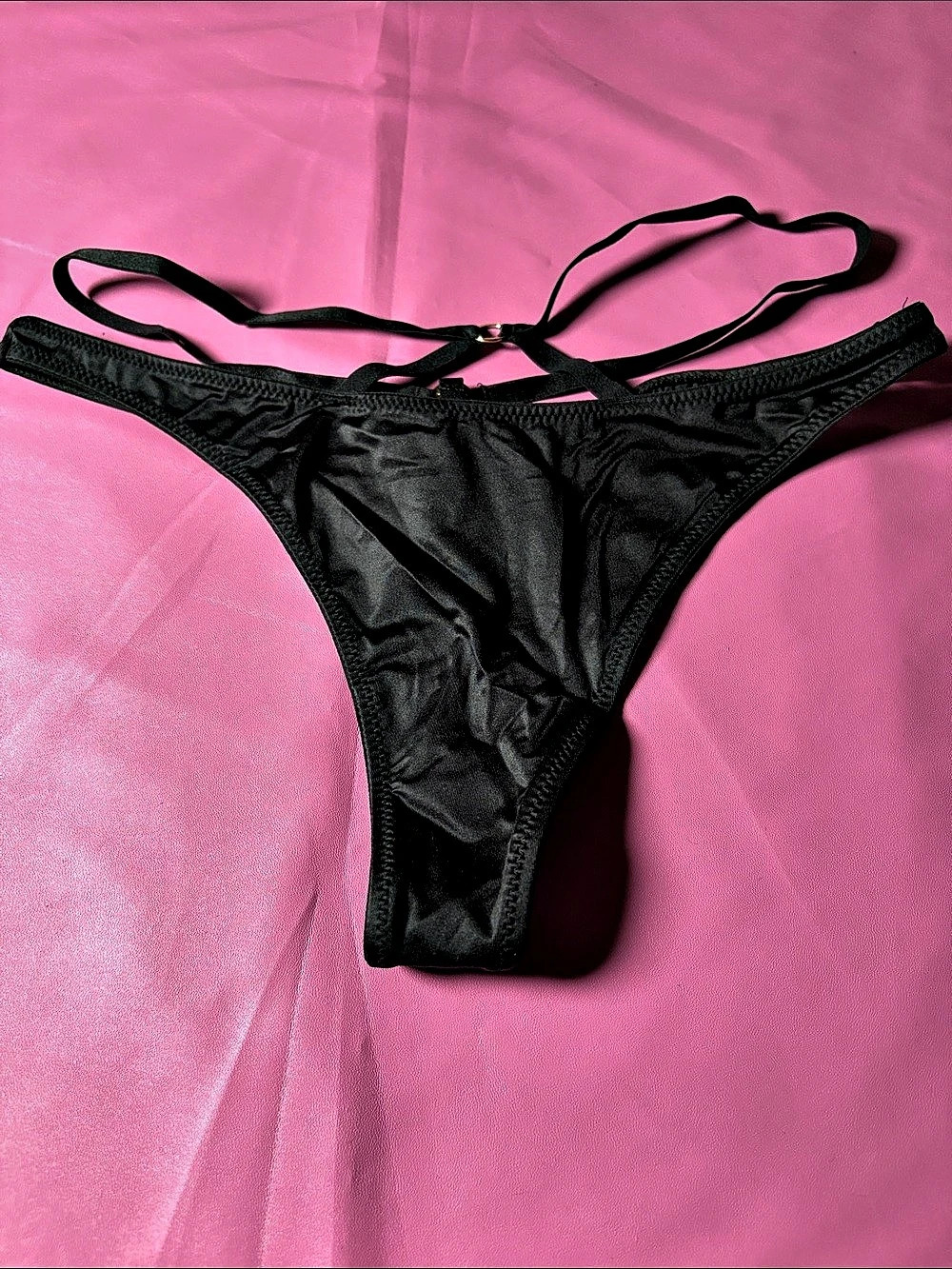 Victoria's Secret Very Sexy Strappy Ring Hardware Thong Panty Black Small